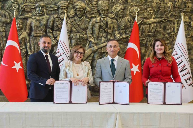Gaziantep’te başarılı öğrencilere sınav hazırlık desteği