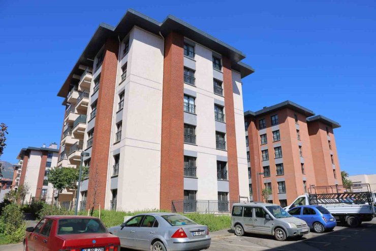 Depremin simgesi Ebrar Sitesi’nde yeni hayat başladı: 678 konut ve 99 iş yeri tamamlandı