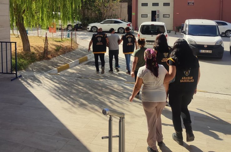 Manisa’da 3 firari şahıs aynı evde yakalandı