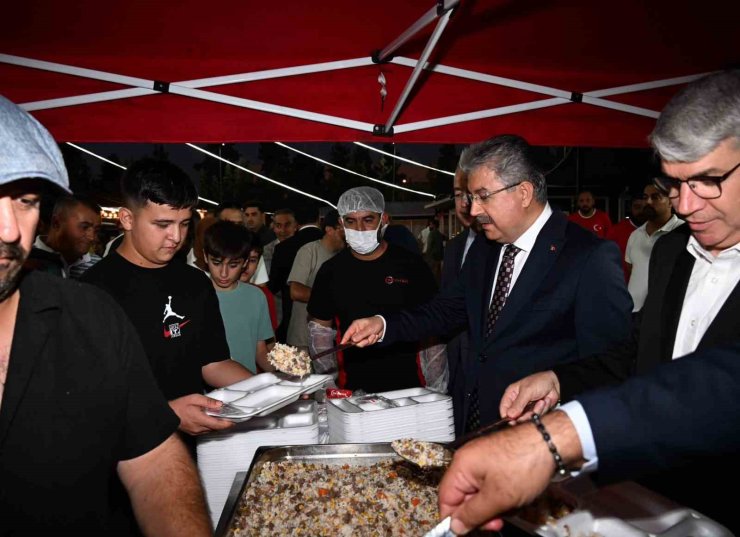 Osmaniye’de Ahilik ruhu konteyner çarşıda canlandı