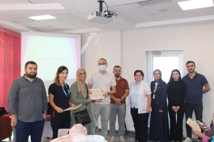 Karasu’da hasta yakınlarına "palyatif bakım" süreci anlatıldı