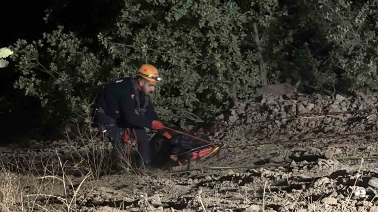 Sivas’ta feci kazada hayatını kaybeden 4 kişinin cesetleri güçlükle çıkartıldı