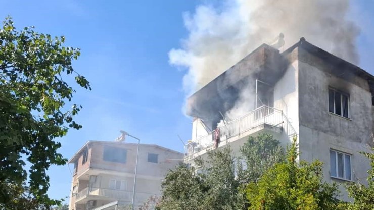 Köşk’teki ev yangını korkuttu: 2 çocuk dumandan etkilendi