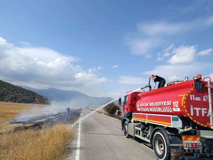 Bucak’ta arazi yangını