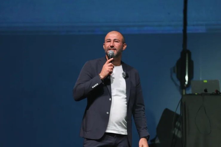 Sevilen sanatçı Çakal’dan "Enerji İncirde" yanıtı