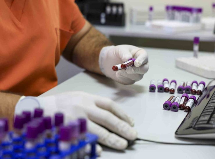 İspanya’dan gelen kan, anne ve bebeğini hayata bağladı