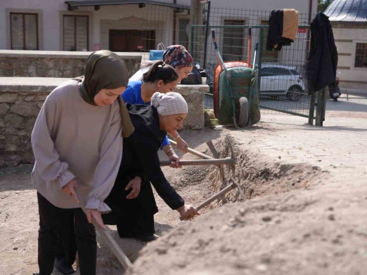 Konuralp’e destek devam ediyor