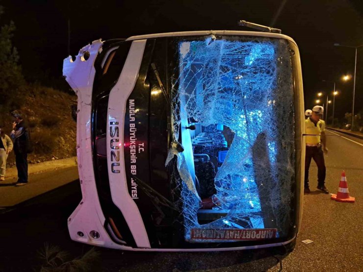 Muğla’da havalimanı otobüsü kaza yaptı: 5 yaralı
