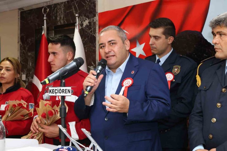 Keçiören Belediyesi’nden ‘İtfaiyeciler Haftası’nda huzurevi sakinlerine anlamlı ziyaret