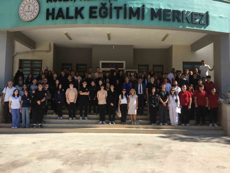 Menteşe’de "Genç AR-GE" projesiyle drama ve tanışma etkinliği düzenlendi