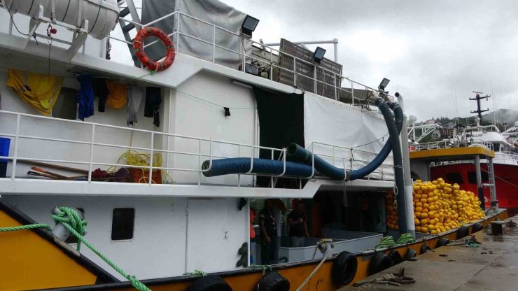 Hamsi avı denize için açıldılar, 300 kg patlayıcı ile dolu insansız deniz aracı ile döndüler