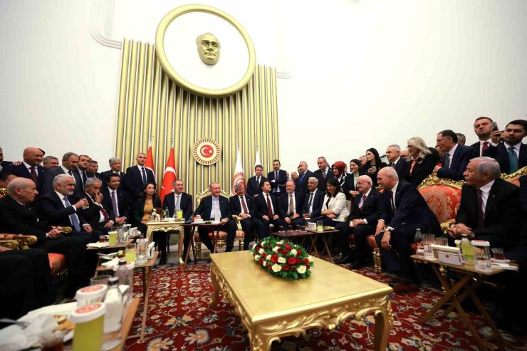 Cumhurbaşkanı Erdoğan, TBMM’de parti lideriyle buluştu
