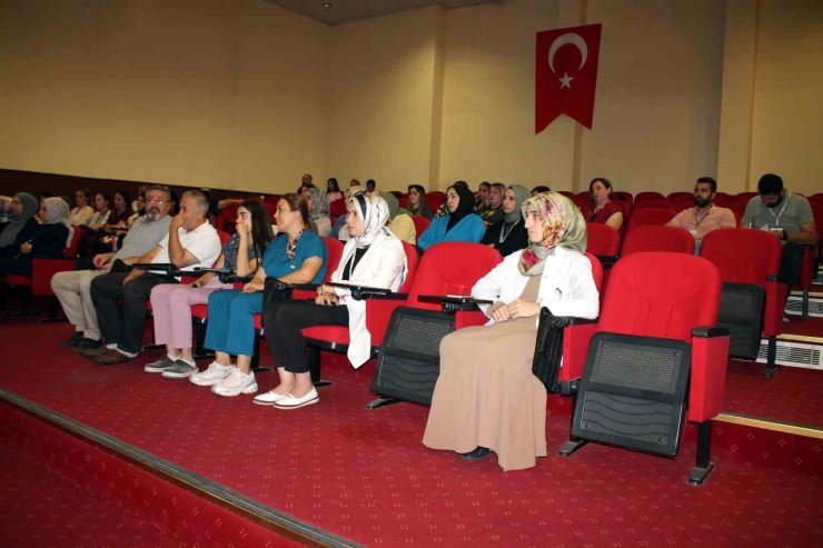 Midyat Devlet Hastanesinde personele eğitim programı düzenlendi