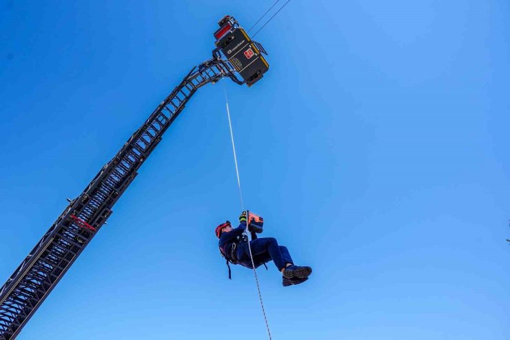İtfaiye Haftası çeşitli etkinliklerle kutlandı