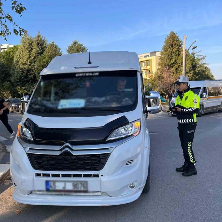 Manisa’da okul servis araçlarına sıkı denetim
