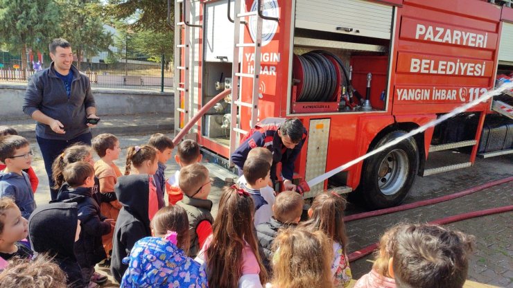 Minik öğrenciler hayallerindeki mesleği tanıdı