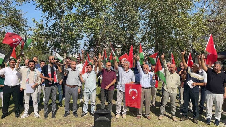 Osmaniye’de vatandaşlar Sumud filosu ve Gazze halkına destek verdi