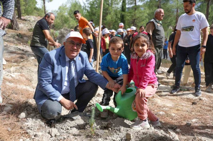 Sakin şehir Çameli’nin minik elleri doğaya büyük nefes verdi