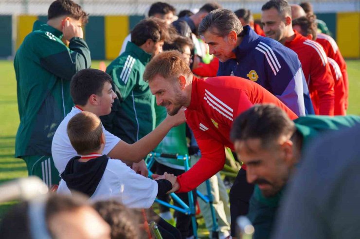 Engelleri yeşil sahada aştılar