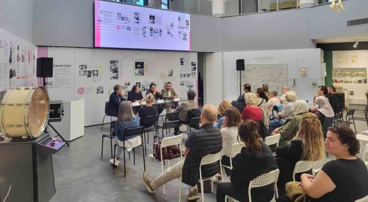 Nilüfer’de meme kanseri farkındalık buluşması ve sergi açılışı