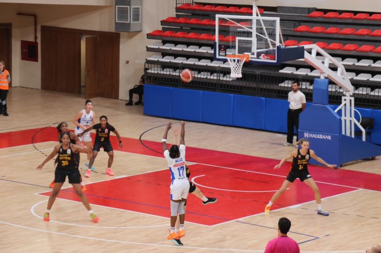 Melikgazi Kayseri Basketbol sezona galibiyetle başladı