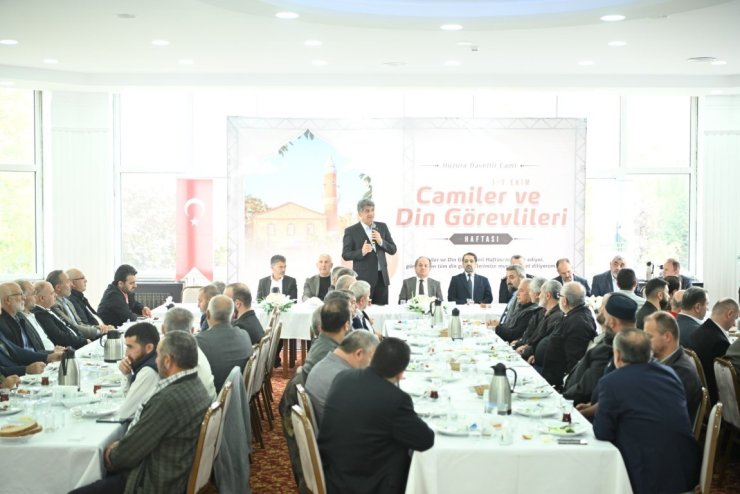 Kartepe’de din görevlileri unutulmadı