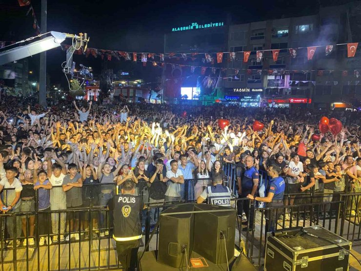 Ertelenen Aleyna Tilki konseri 10 Ekim’de yapılacak