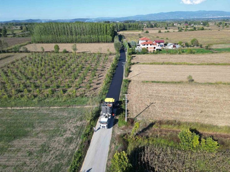 Akyazı’nın iki önemli güzergahı yeni bir yüze kavuştu