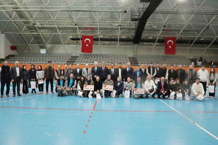 Bayburt’ta Liseler Arası Bilgi Yarışması yapıldı