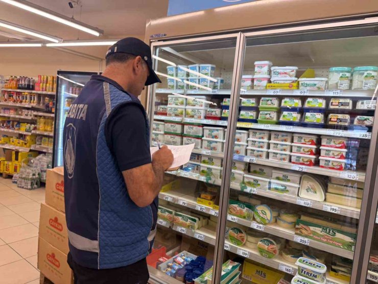 Karabük’te marketlere sıkı denetim: Etiket, fiyat ve tarih tek tek kontrol edildi