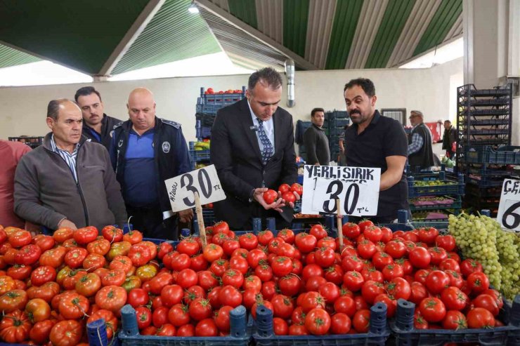 Meram Zabıtası, semt pazarlarını sıkı takipte