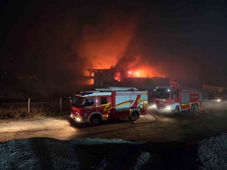 Ankara’da boya dönüşüm fabrikasında yangın