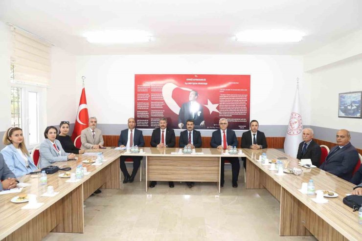 Erdoğan: "Ailelerimiz en önemli paydaşlarımız"