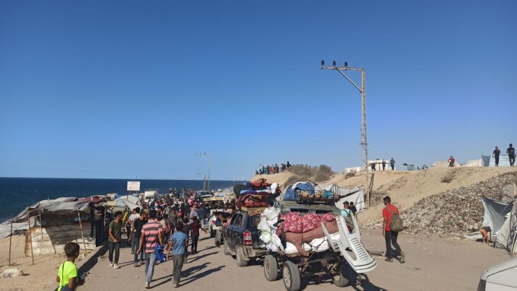 Filistinliler, ateşkesin yürürlüğe girmesiyle Gazze şehrine dönüyor