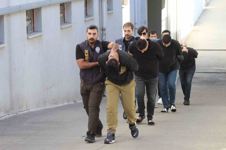 Otomobil ilanıyla 1 milyon liralık dolandırıcılık: 6 tutuklama