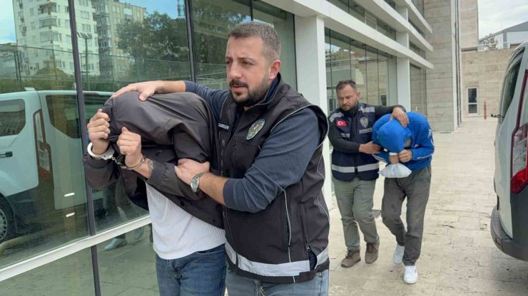 Samsun’da uyuşturucuyla yakalanan 2 kişi adliyeye sevk edildi