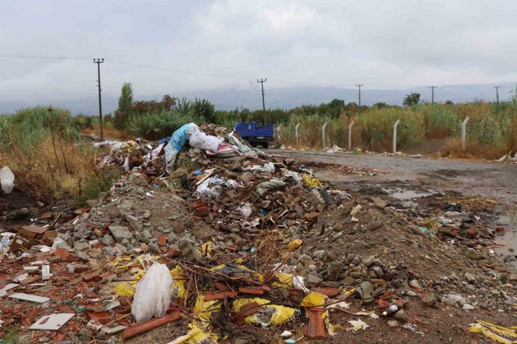 Umurlu’da çöp sorunu