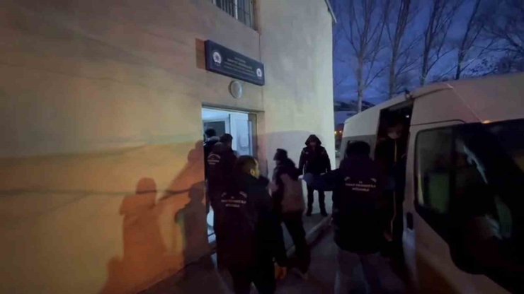 Erzurum’da kaçak göçmen operasyonu