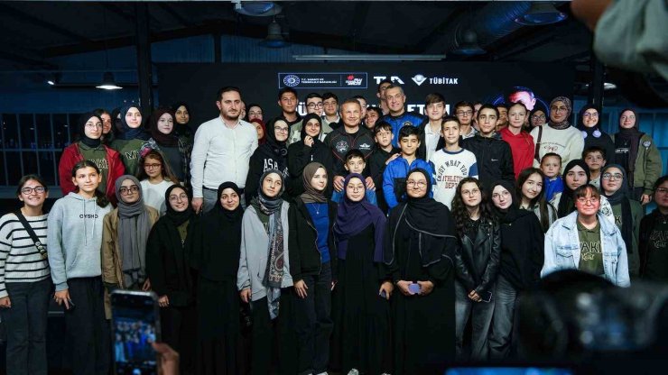 Alper Gezeravcı’dan öğrencilere uzay ilhamı