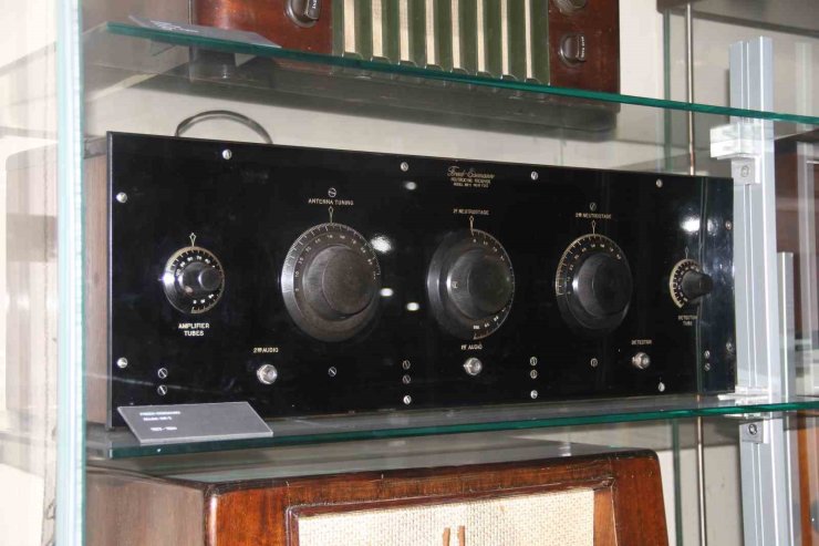 Asırlık telsiz ve radyo bu müzede özenle korunuyor