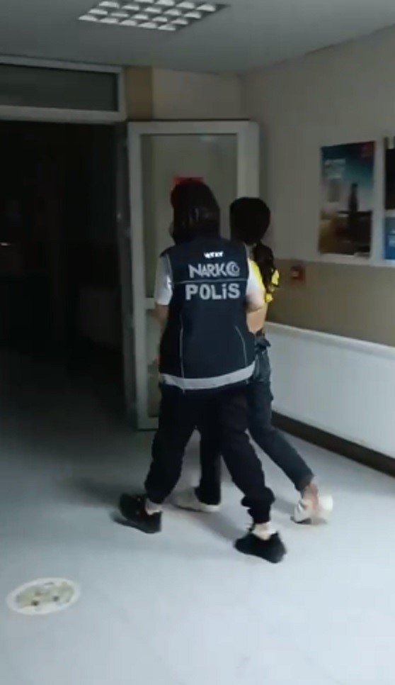 Antakya’da hapis cezasıyla aranan 2 şahıs yakalandı