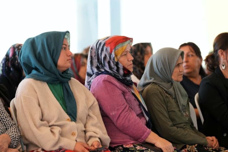 Konyaaltı’nda çiftçi kadınlar buluştu