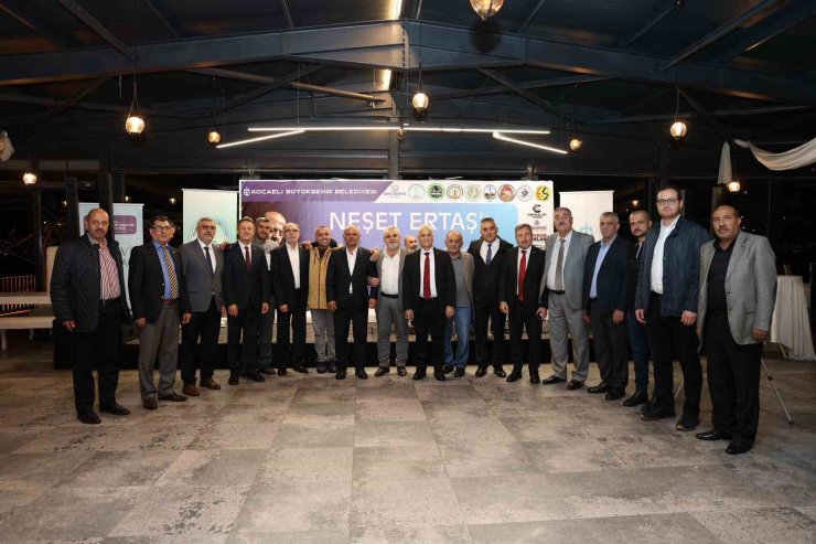 "Bozkırın Tezenesi" ölümün 13. yılında türkülerle anıldı