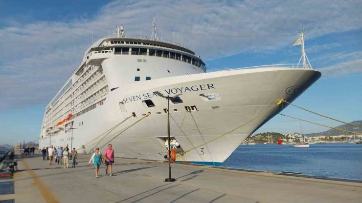 Seven Seas Voyager, Bodrum’a geldi