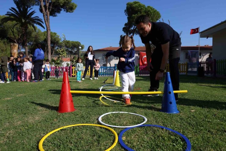Minik öğrenciler Aydın Büyükşehir Belediyesi ile sporla tanışıyor