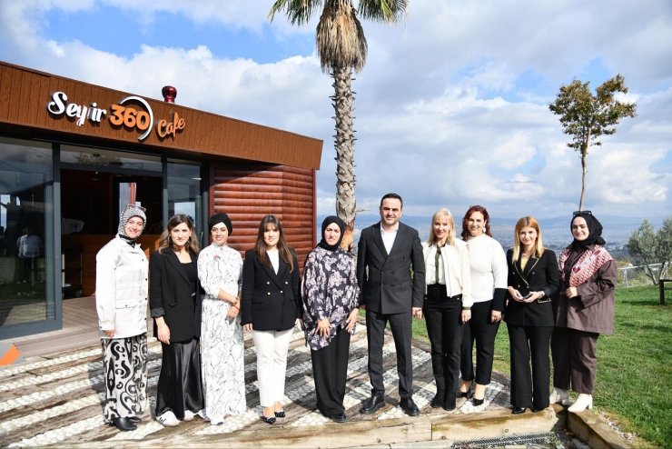 Başkan Özlü: "Başiskele’nin gelişiminde kadınların rolü büyük"