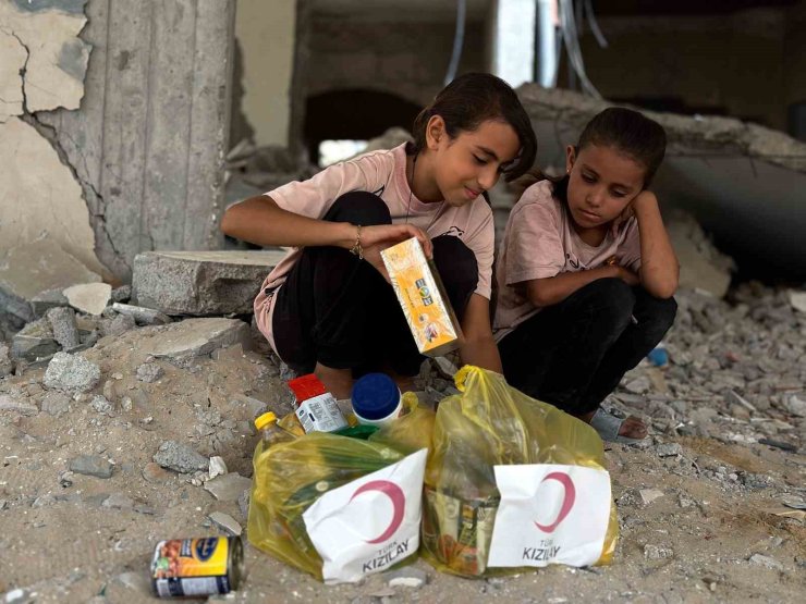 Kızılay Gazze’de gıda yardımlarını sürdürüyor