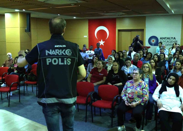 Büyükşehir personeline madde bağımlılığı ile mücadele eğitimi