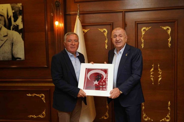 Zafer Partisi lideri Özdağ’dan Başkan Kepenek’e övgü; "Gerçekten kıskandım"