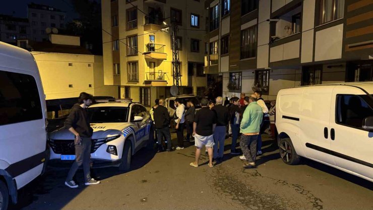 Eyüpsultan’da bir sürücü sokakta bulunan 8 araca çarptı